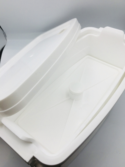 Контейнер для маникюрных инструментов, 3 литра белый